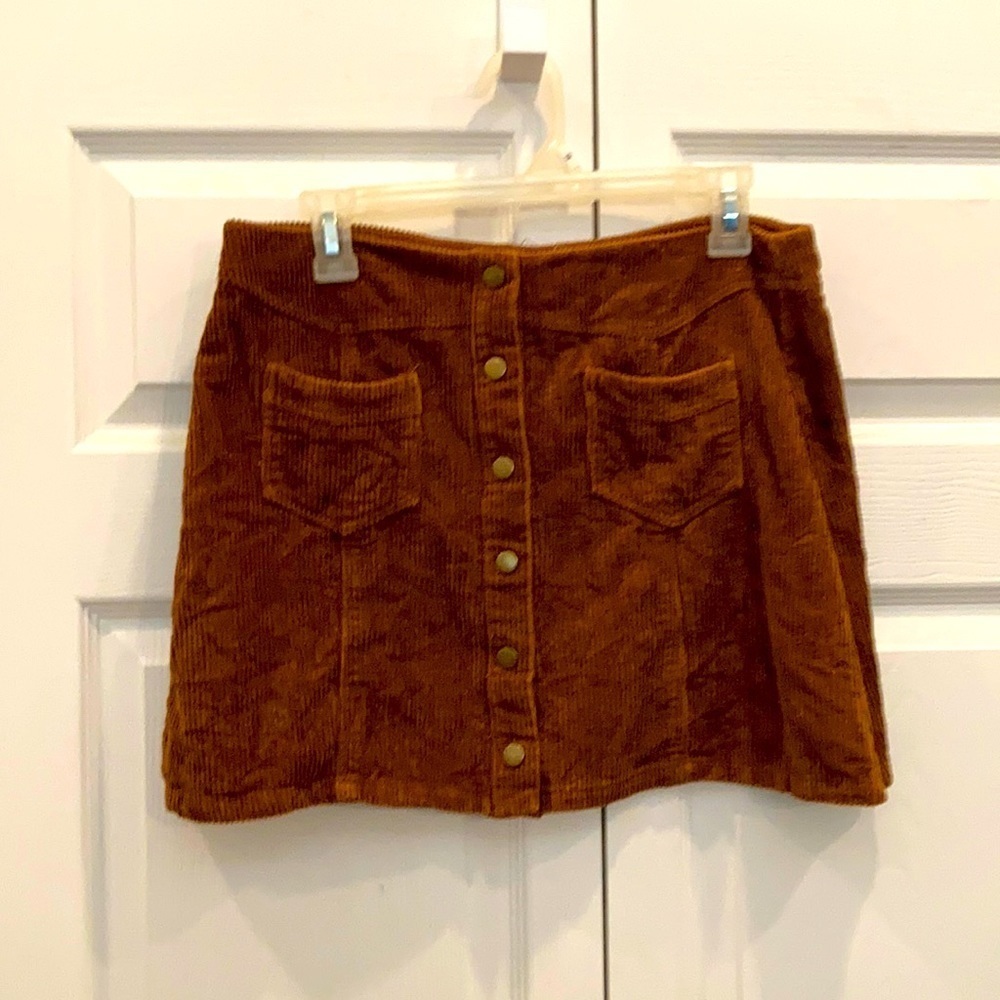# Brown corduroy mini skirt (Jrs L)